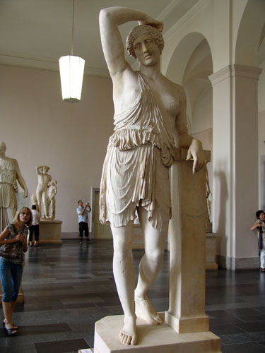 BERLÍN08 (049) Pergamon Amazona ferida  440 a. C.